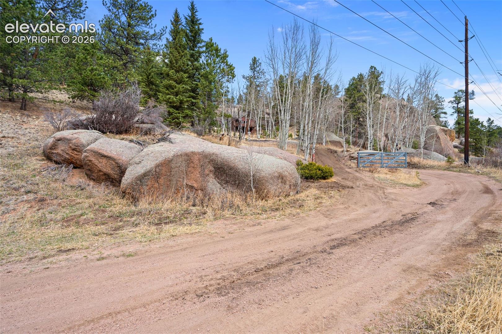 553 Arrowhead Road