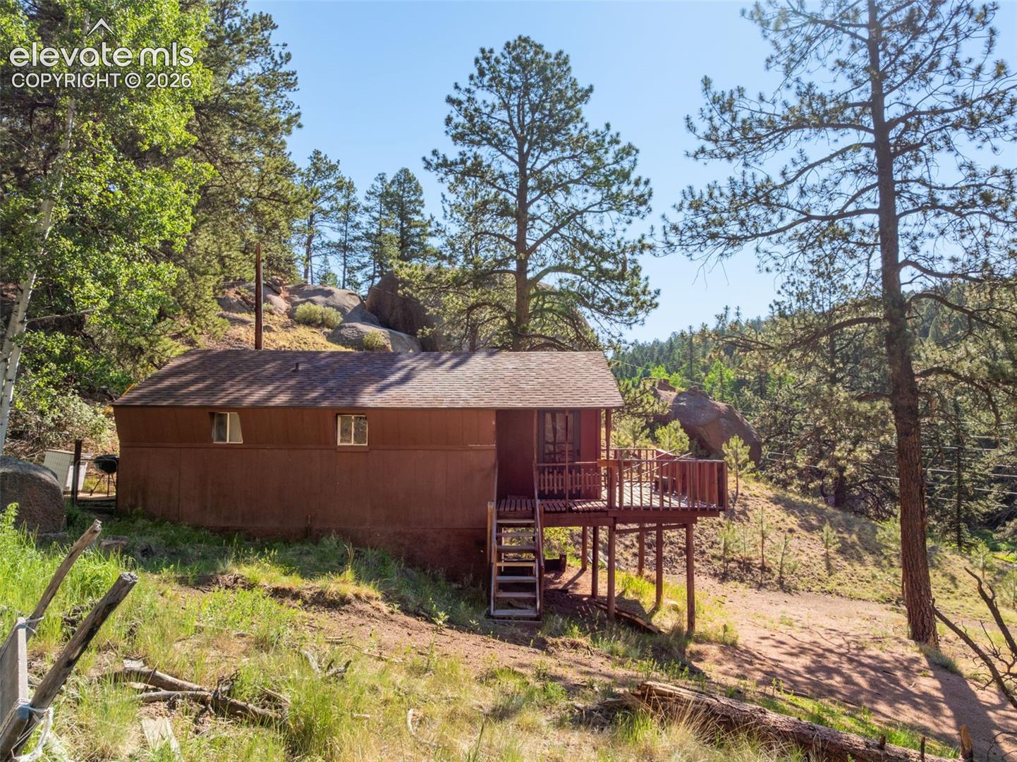 553 Arrowhead Road
