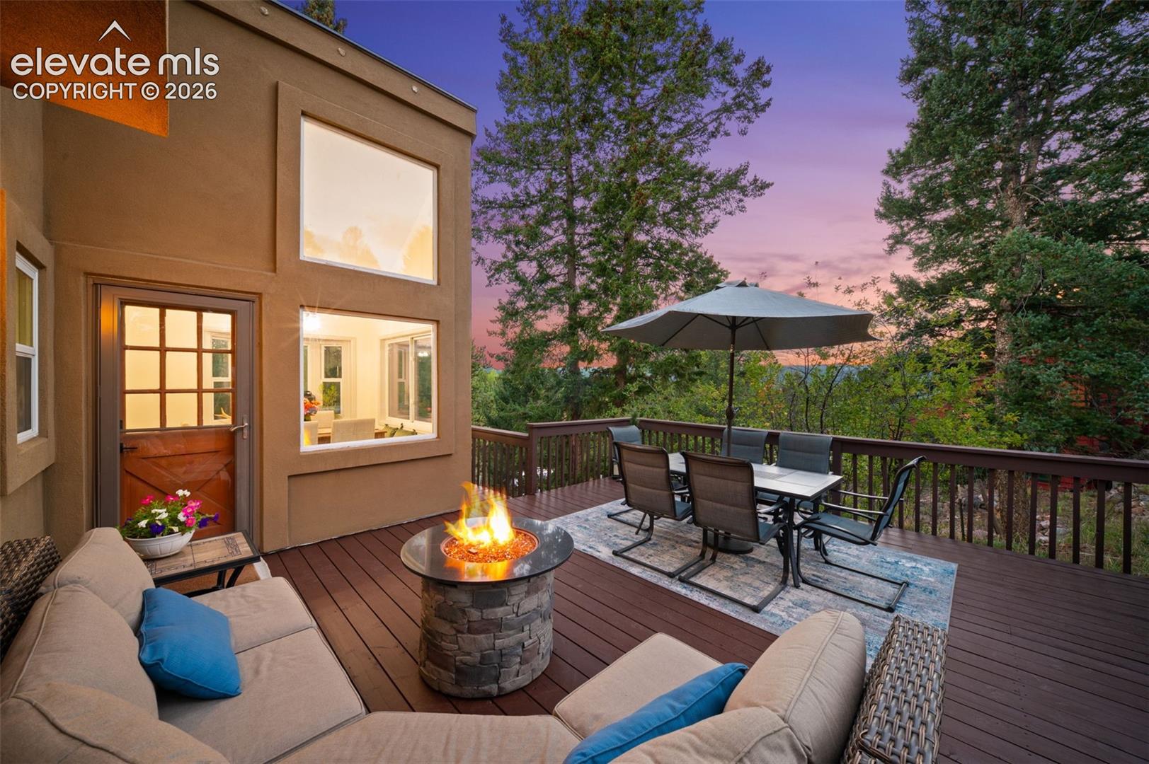 330 W Ridge Drive