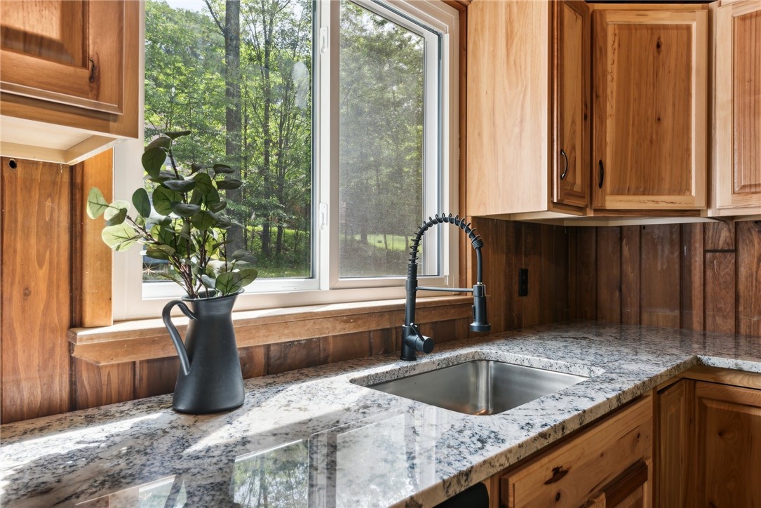 202 Greenbrier Rd