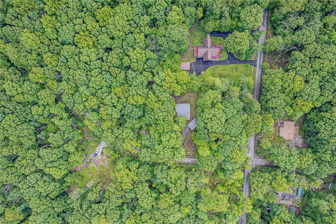 202 Greenbrier Rd