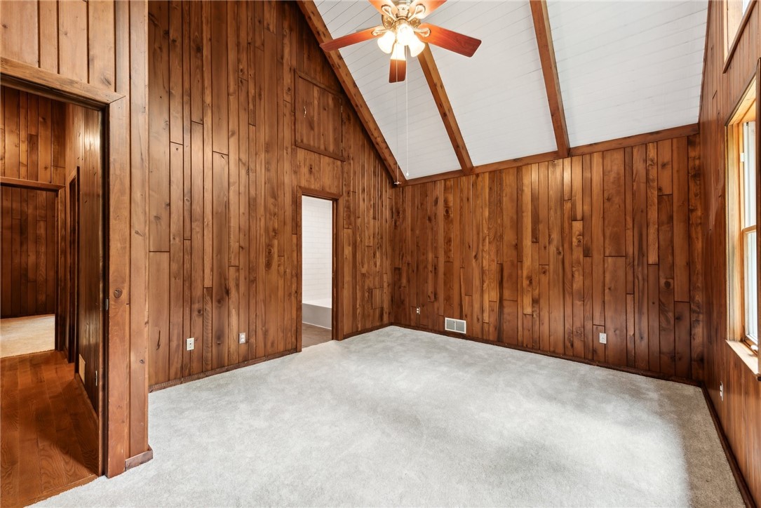202 Greenbrier Rd