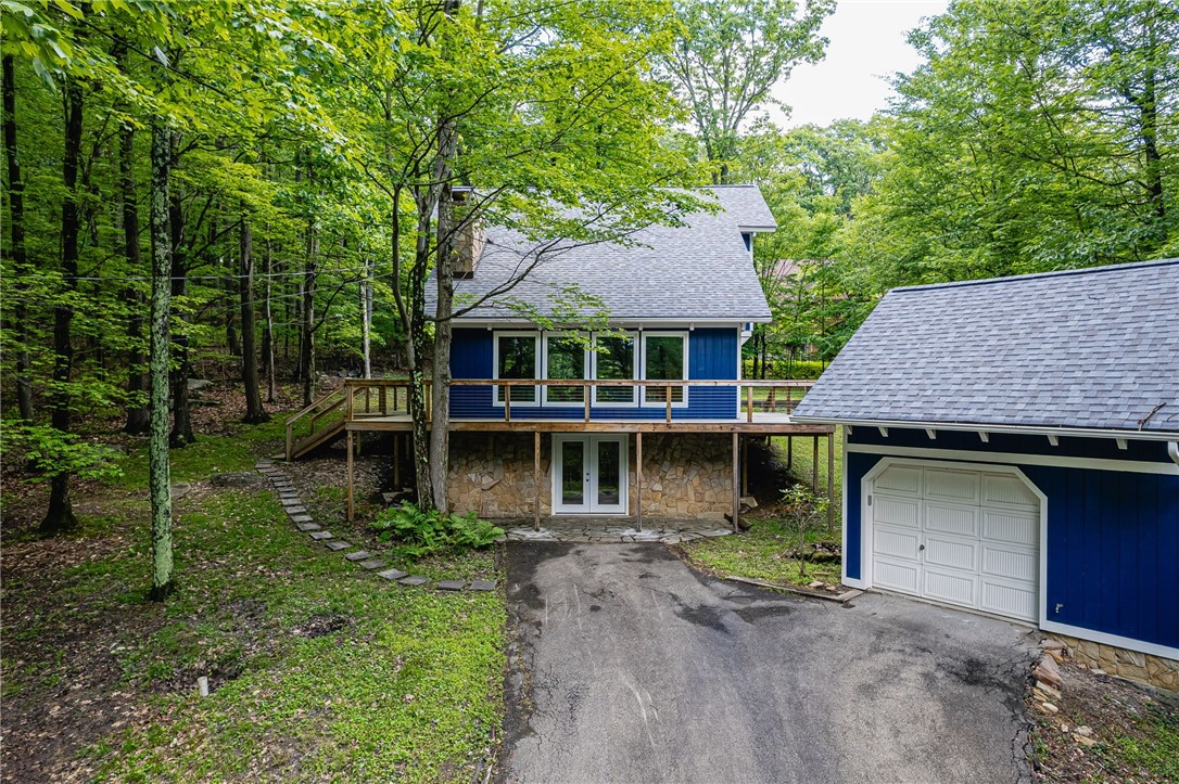 202 Greenbrier Rd
