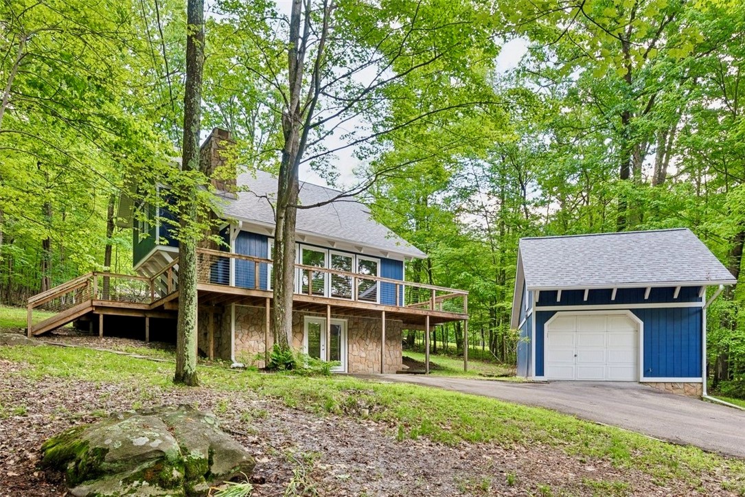 202 Greenbrier Rd