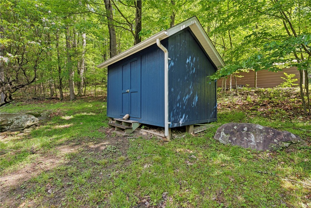 202 Greenbrier Rd