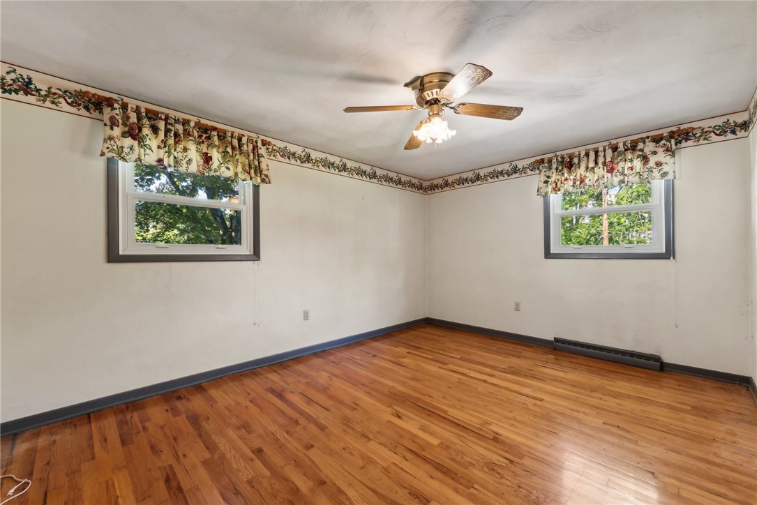 2213 Hall Ct