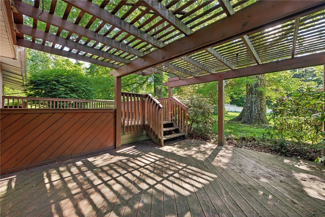 2213 Hall Ct