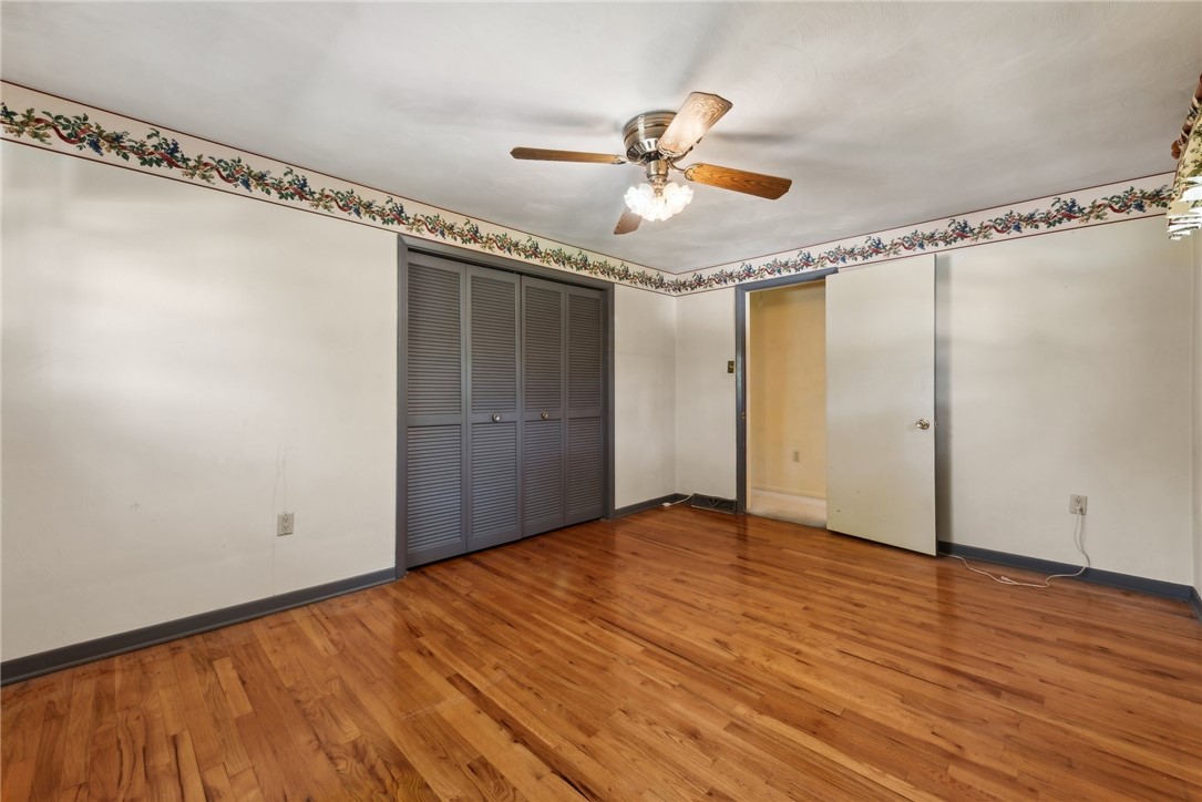 2213 Hall Ct