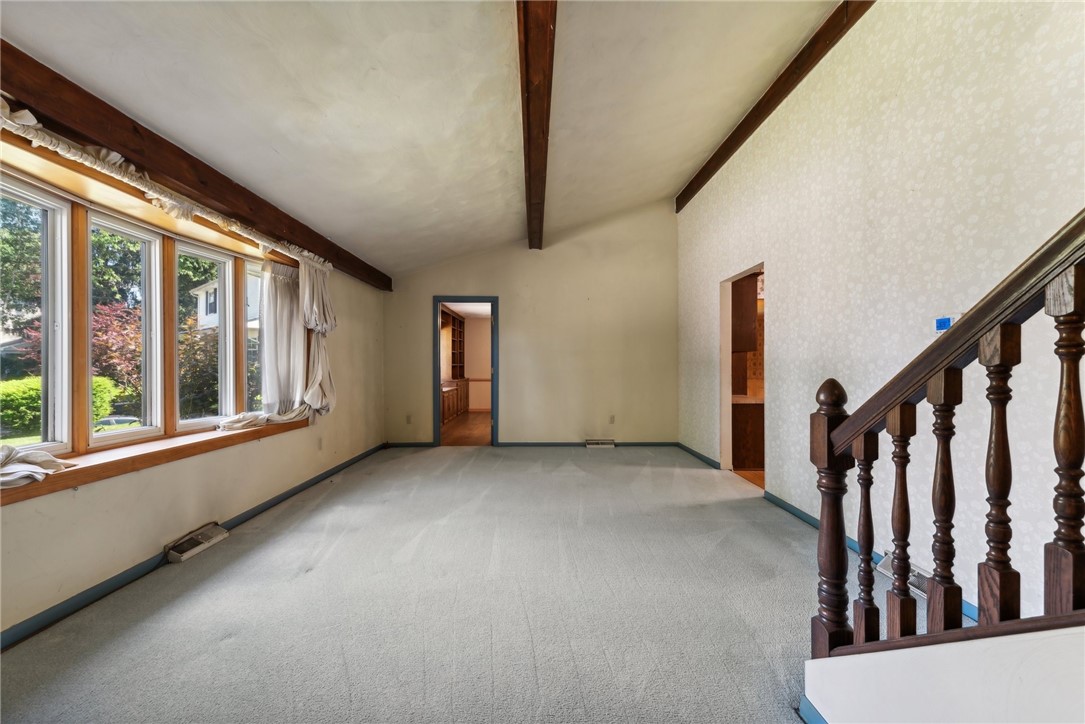 2213 Hall Ct