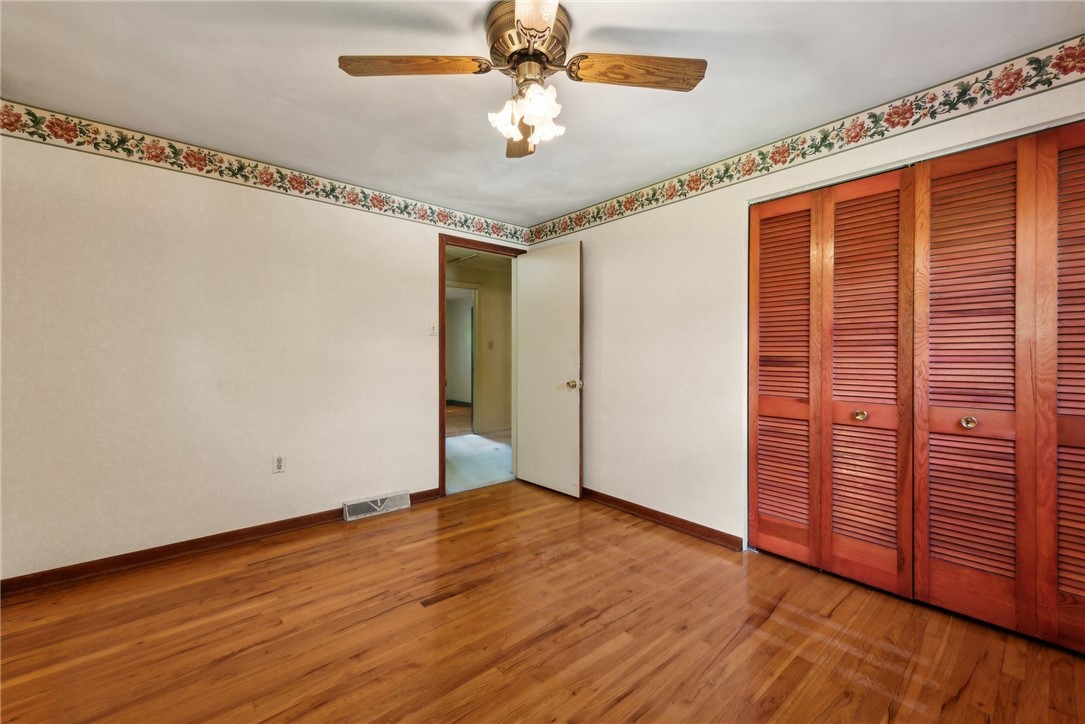 2213 Hall Ct