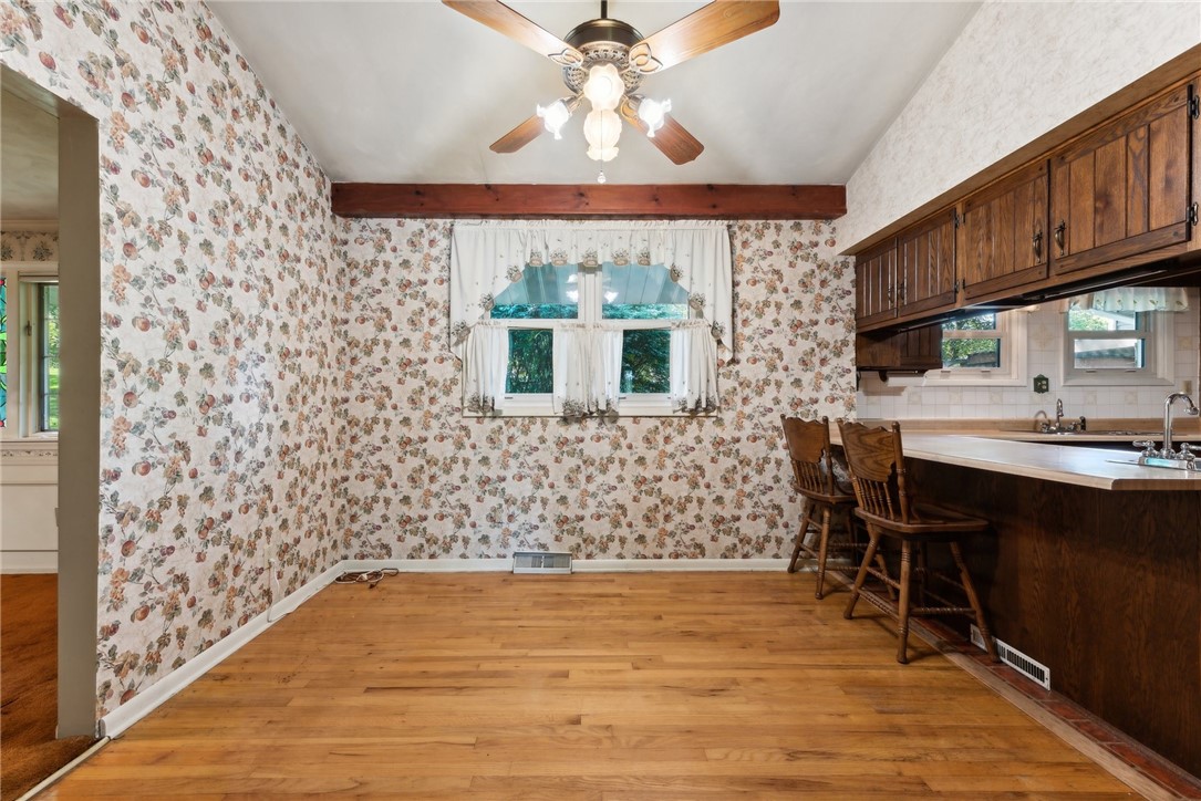 2213 Hall Ct