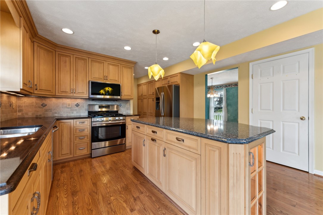 881 Castleview Dr