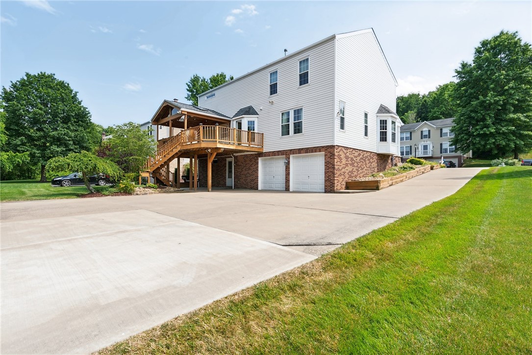 881 Castleview Dr