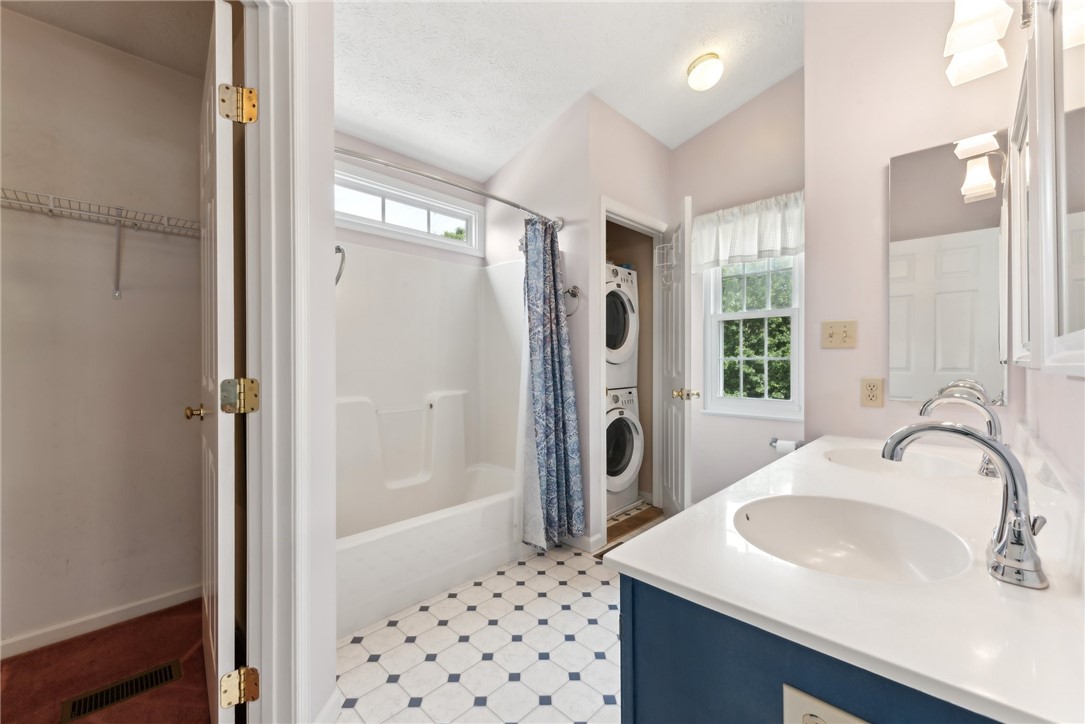 881 Castleview Dr