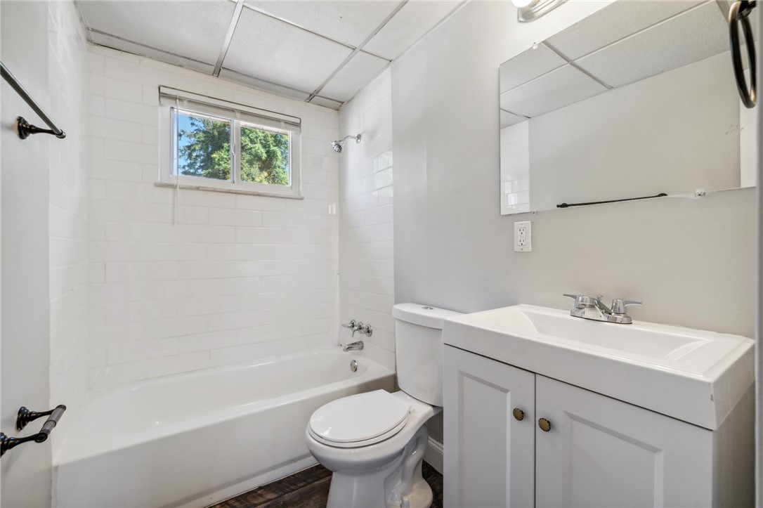 512 Colonial Manor Rd