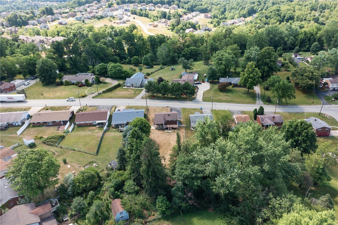 512 Colonial Manor Rd