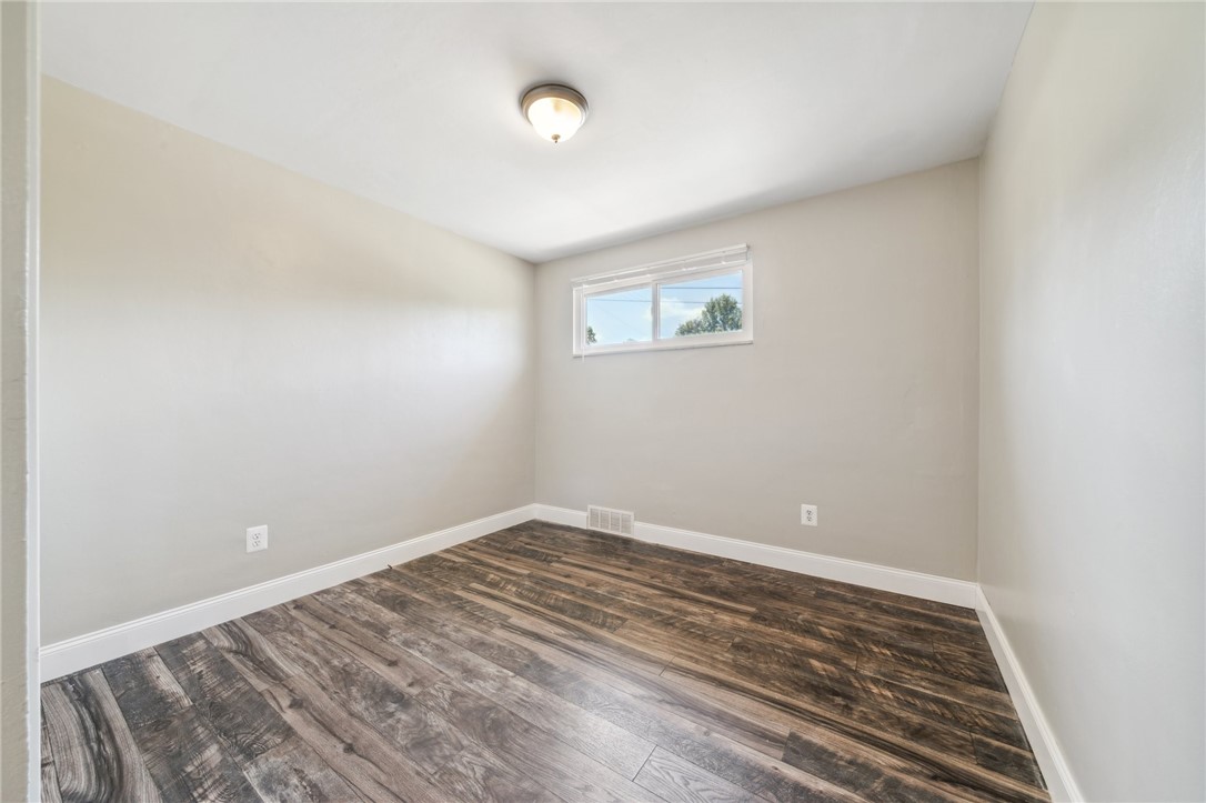 512 Colonial Manor Rd