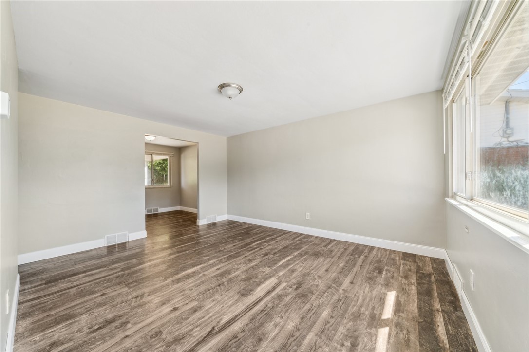 512 Colonial Manor Rd