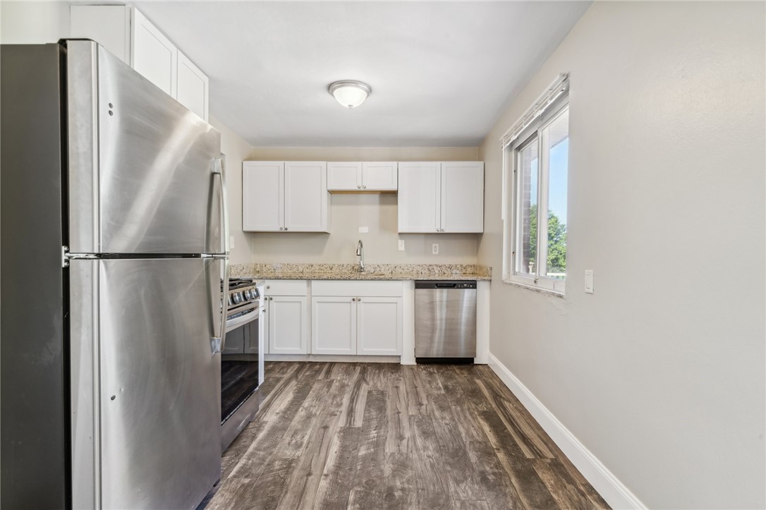 512 Colonial Manor Rd