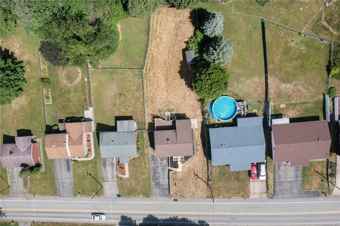 512 Colonial Manor Rd