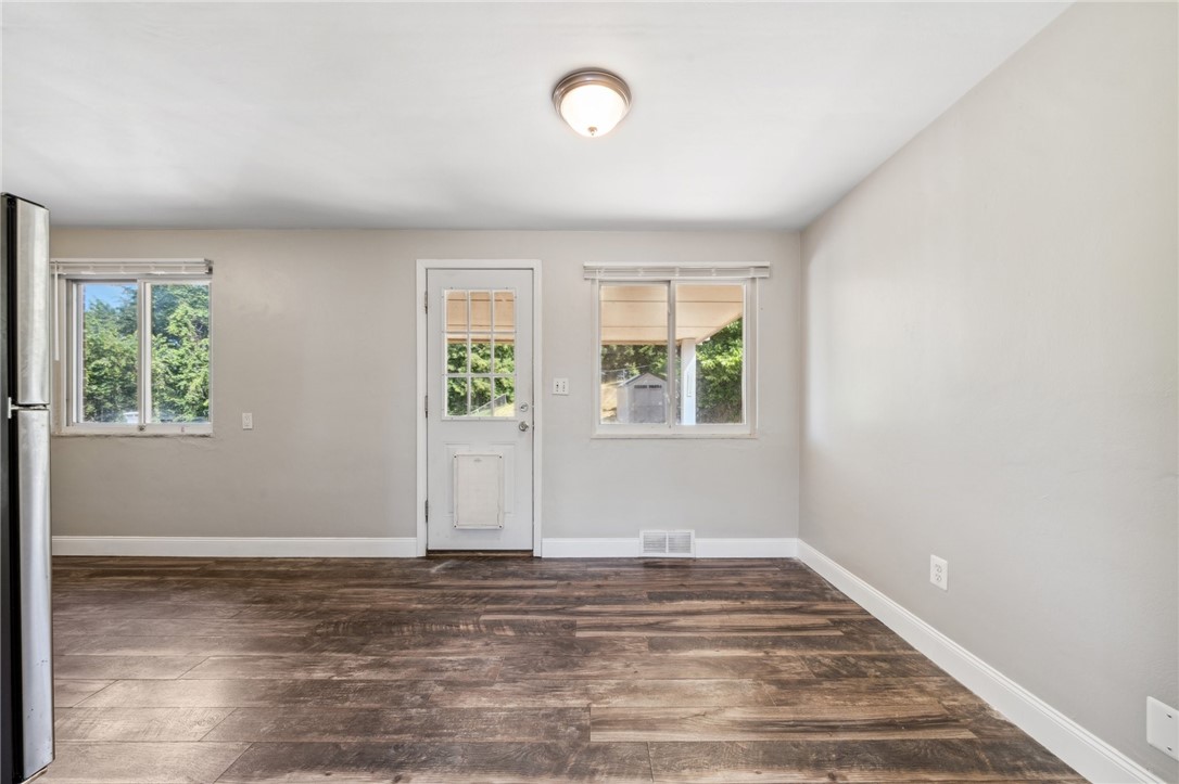 512 Colonial Manor Rd