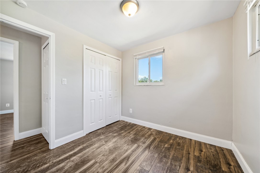 512 Colonial Manor Rd