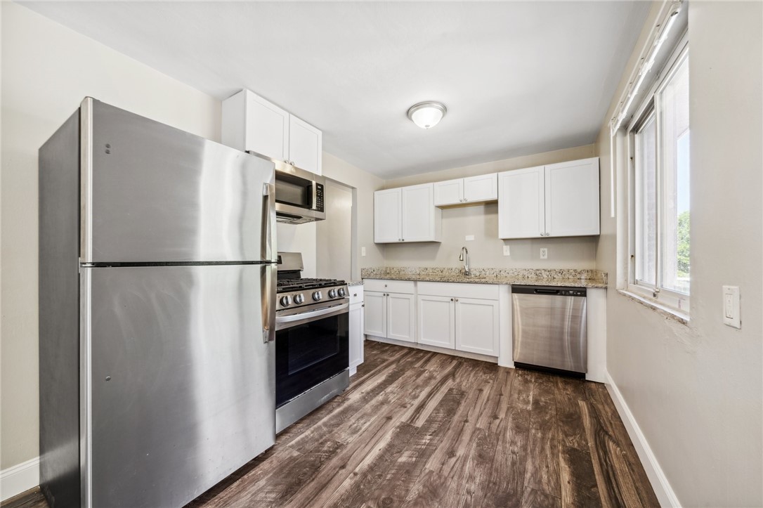 512 Colonial Manor Rd