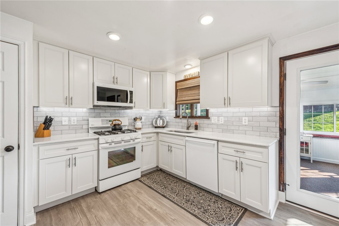 13511 Ormsby Dr