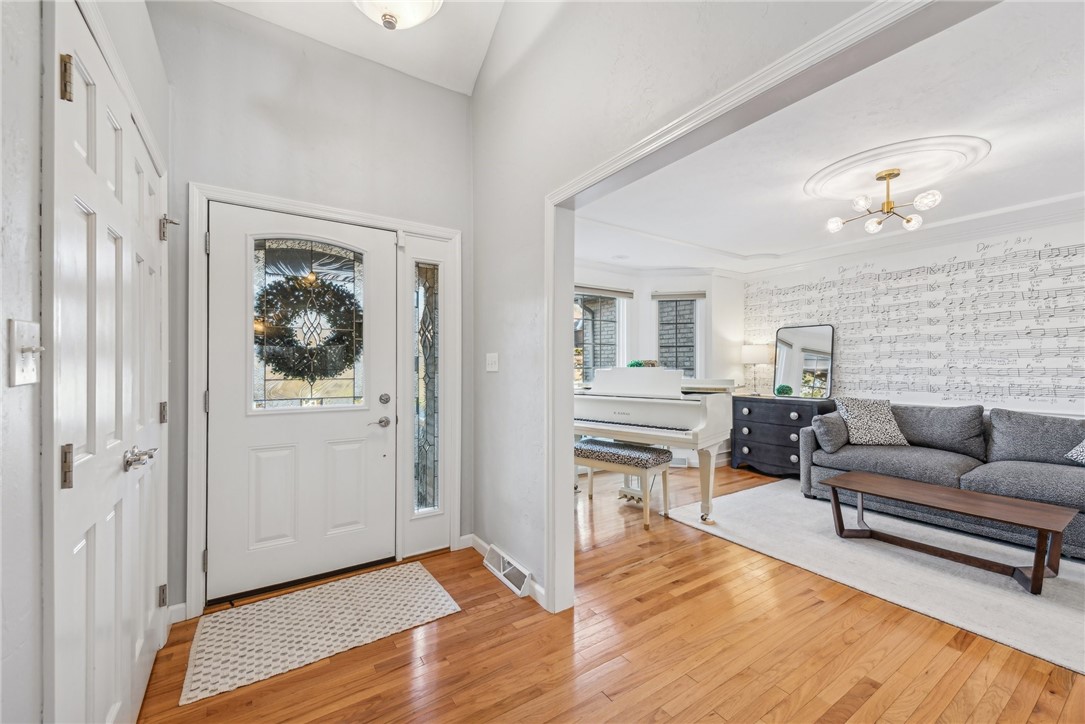 10098 Stella De Oro Dr
