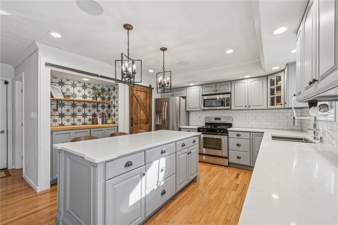 10098 Stella De Oro Dr