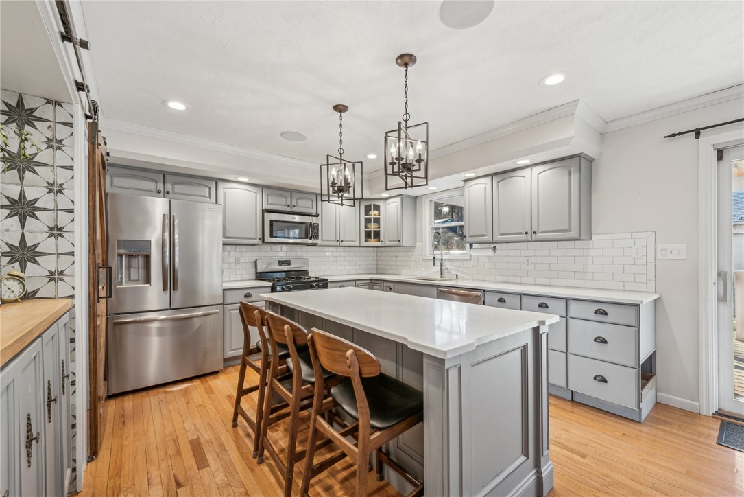 10098 Stella De Oro Dr