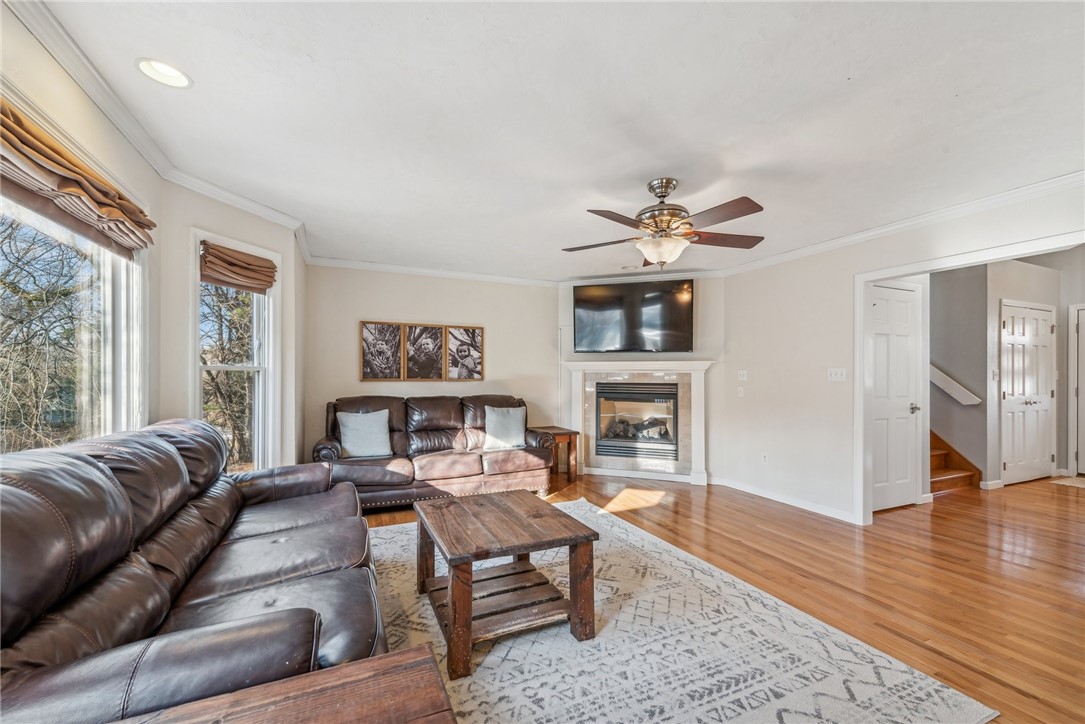 10098 Stella De Oro Dr
