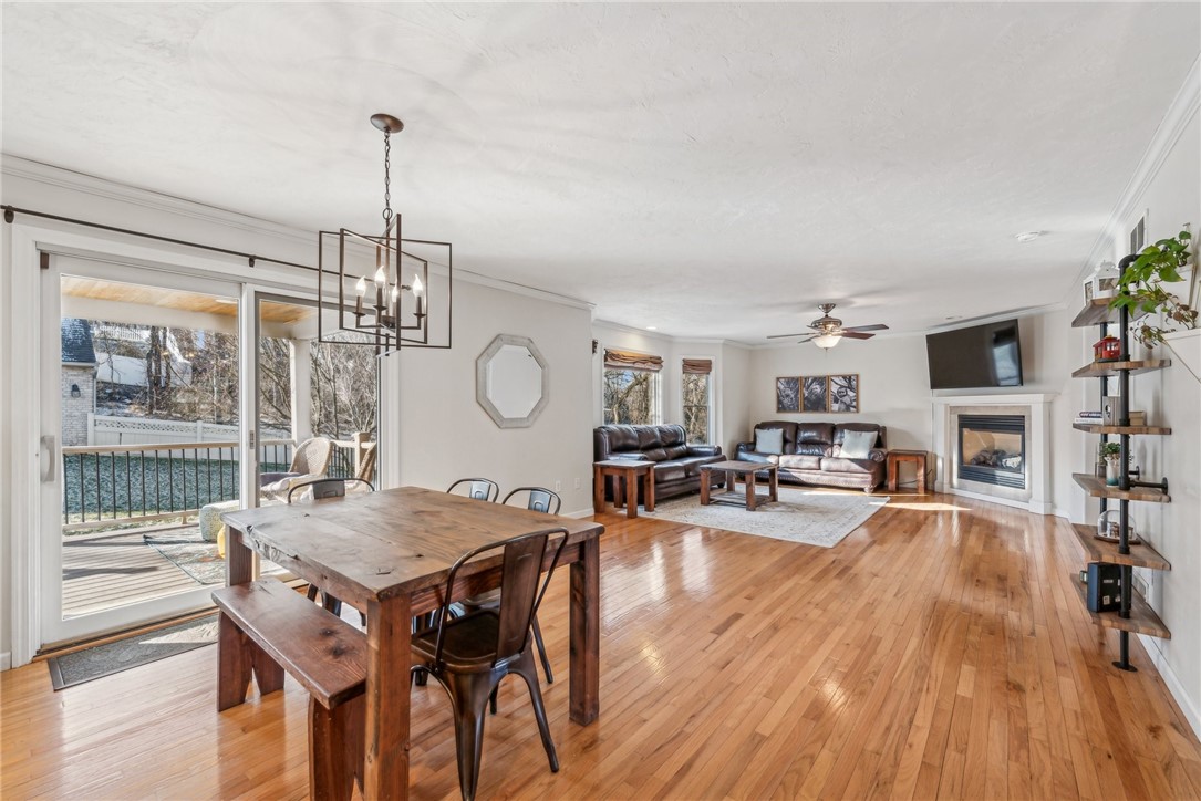 10098 Stella De Oro Dr