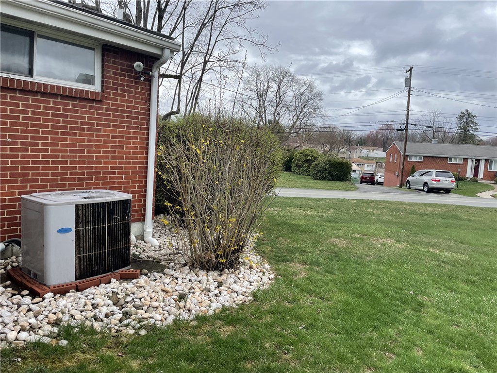 502 BLOOMFIELD DR