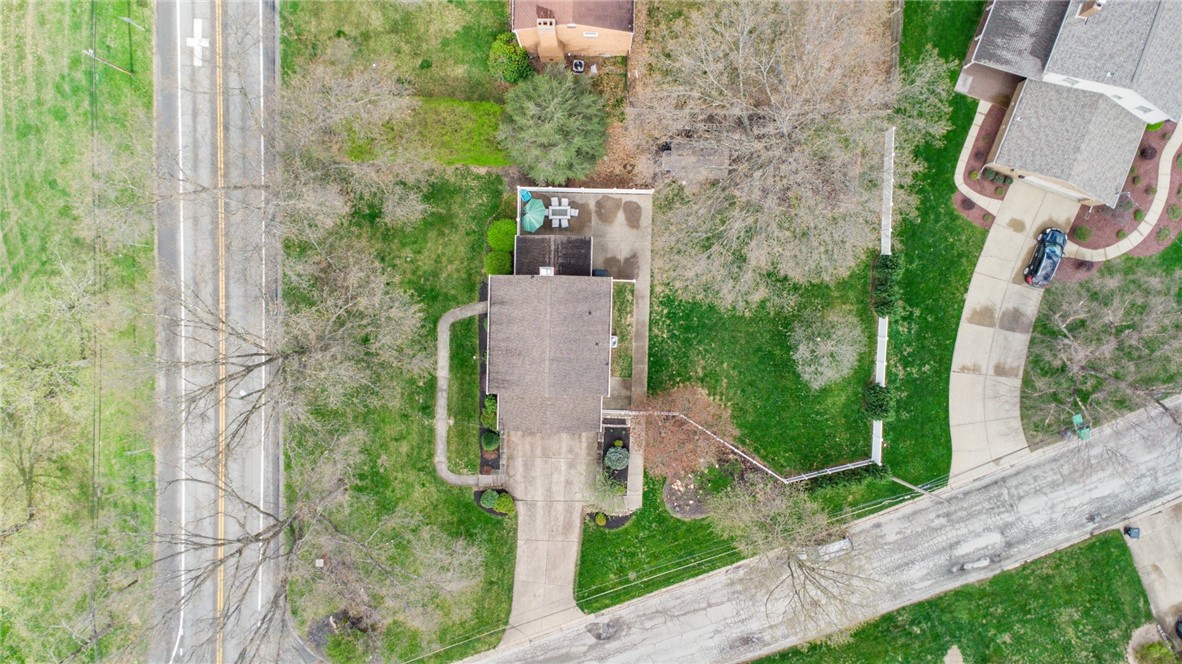 809 Broughton Rd