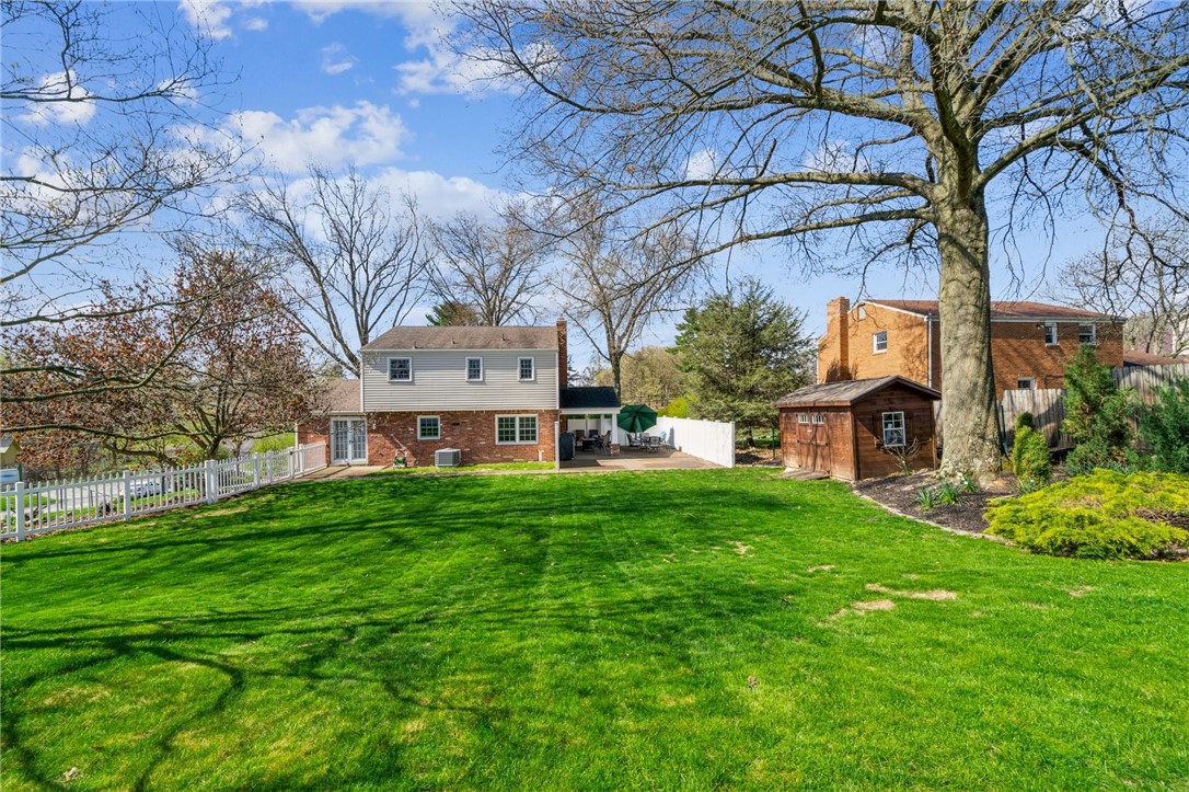 809 Broughton Rd