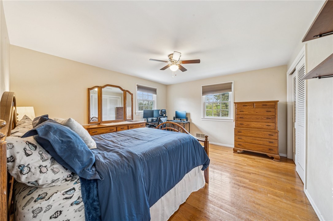 809 Broughton Rd