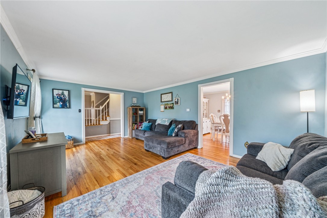 809 Broughton Rd