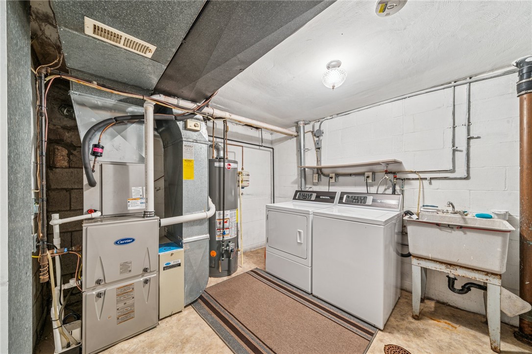 809 Broughton Rd