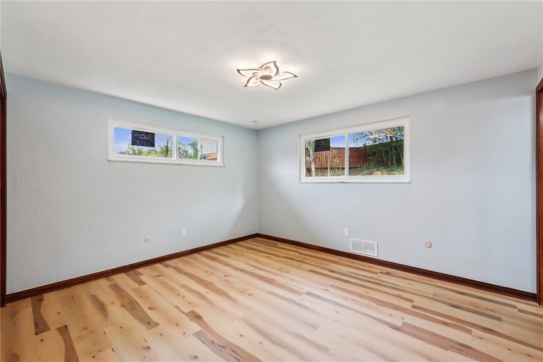 13689 Lincoln Way