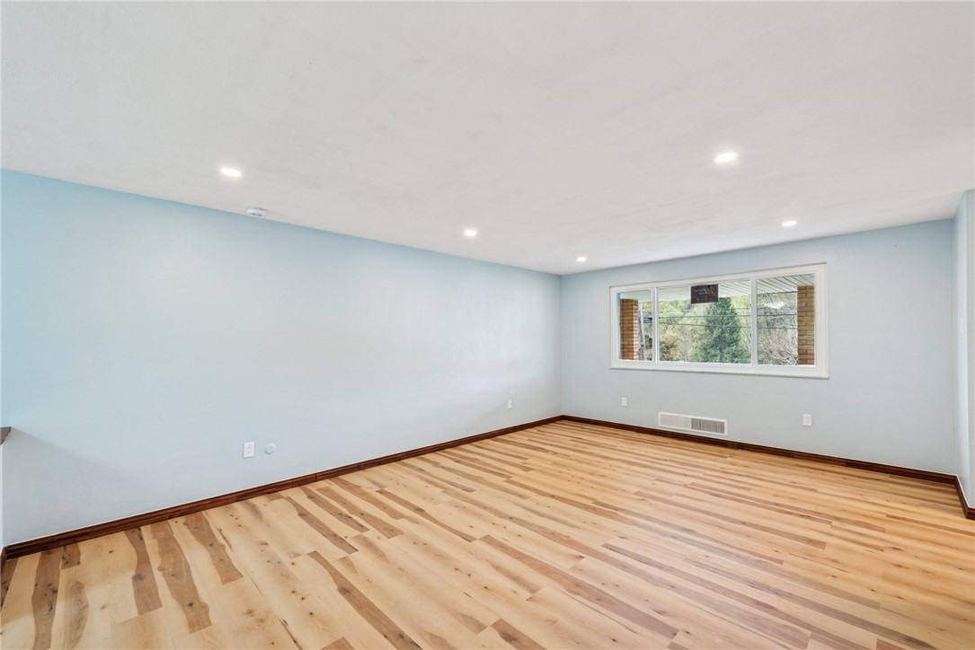 13689 Lincoln Way