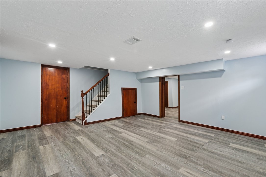 13689 Lincoln Way