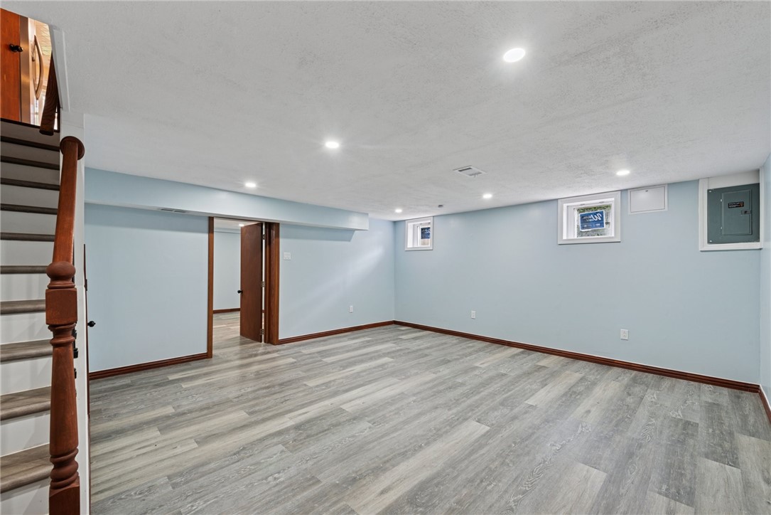 13689 Lincoln Way