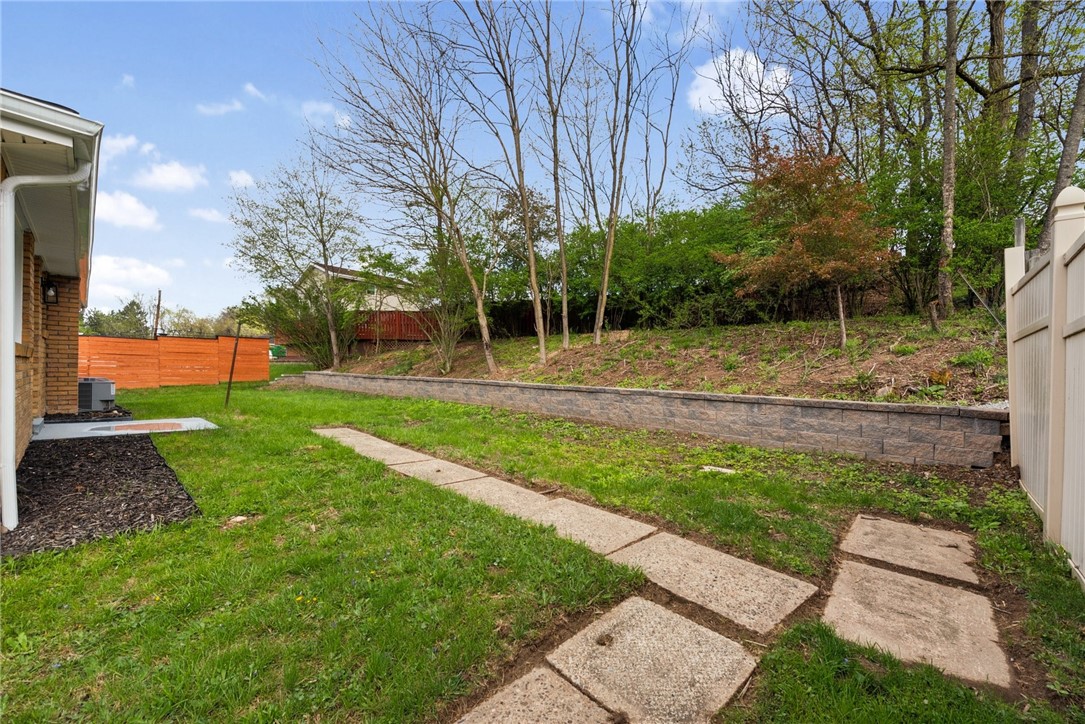 13689 Lincoln Way