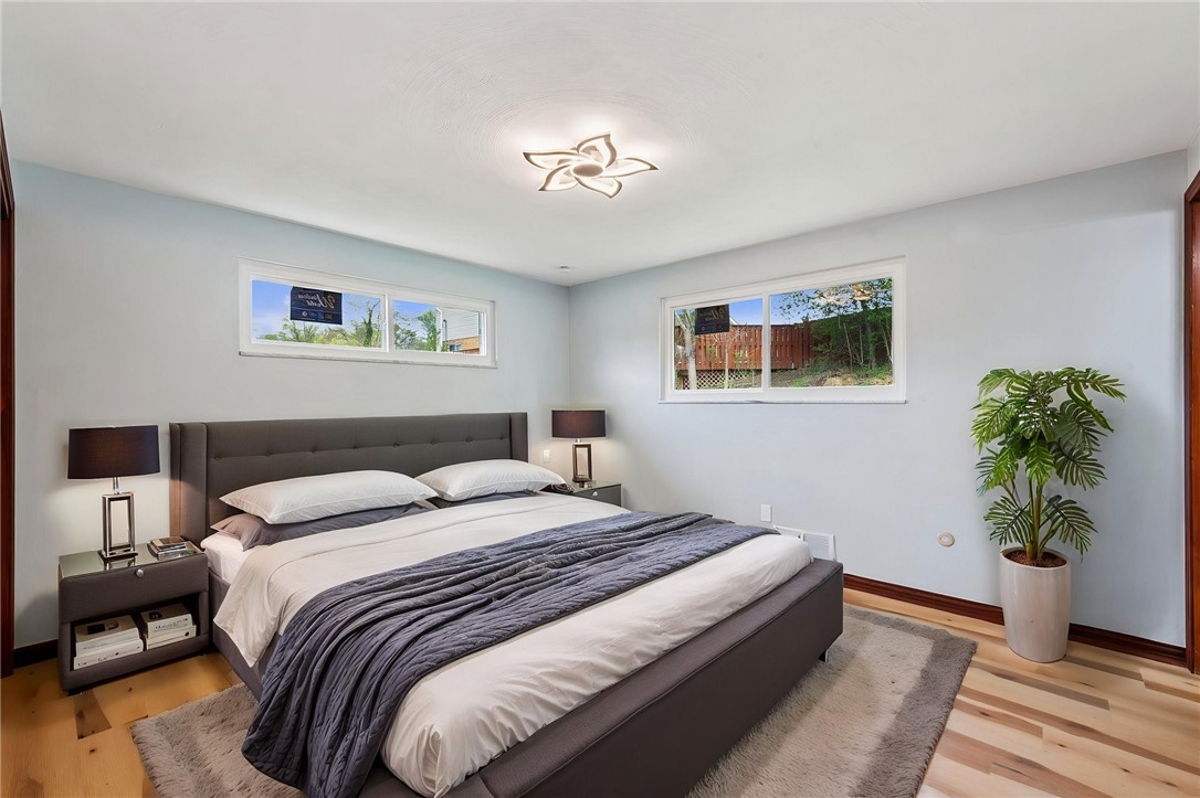 13689 Lincoln Way