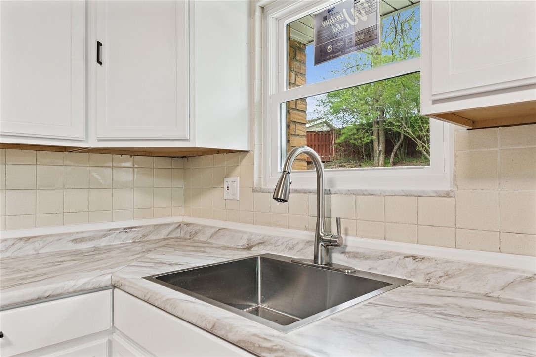 13689 Lincoln Way