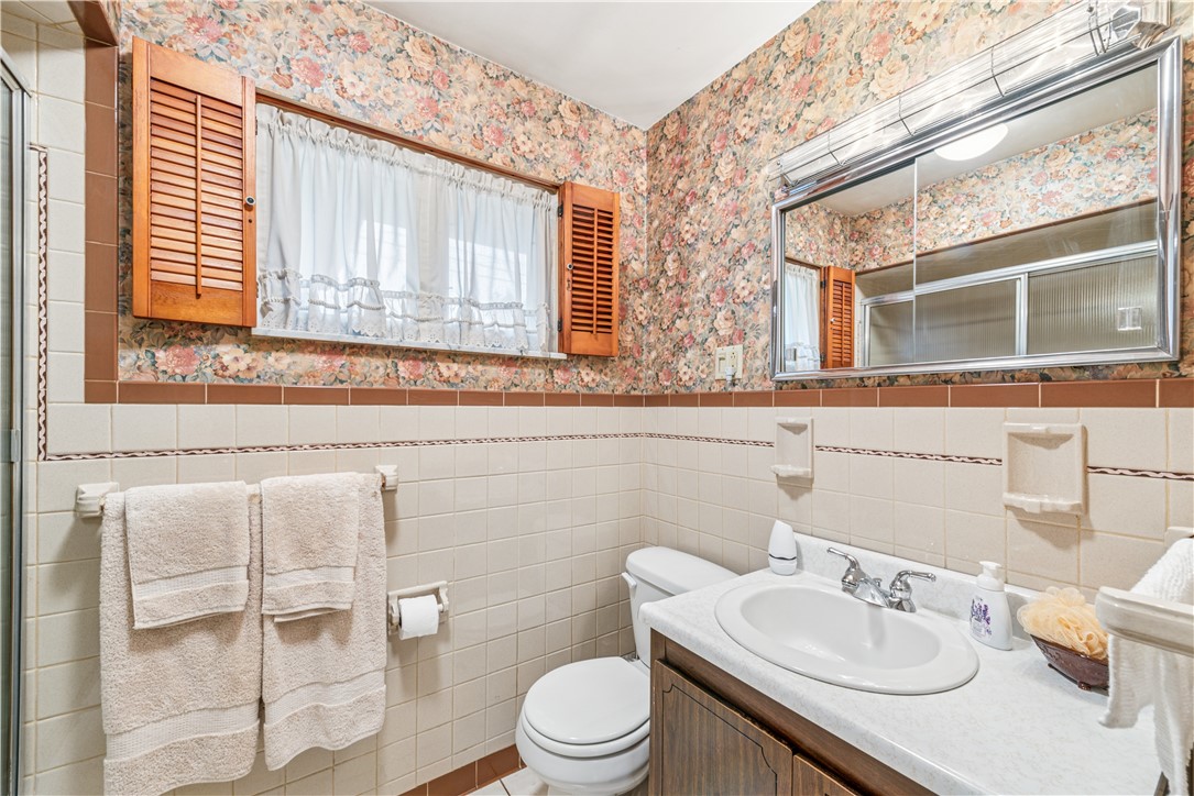 741 Whitehead Lane.