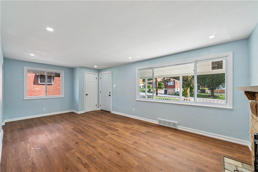 451 Charlotte Dr