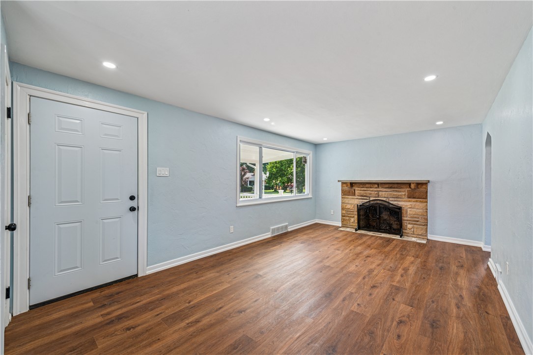 451 Charlotte Dr