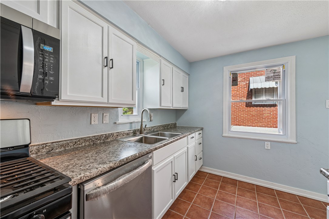451 Charlotte Dr